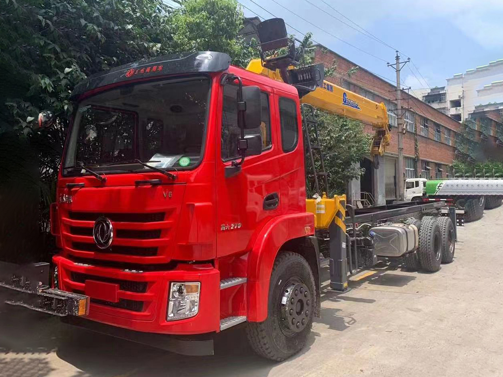 國(guó)六東風(fēng)錦程V6后八輪徐工12噸四節(jié)M系直臂吊機(jī)隨車(chē)吊